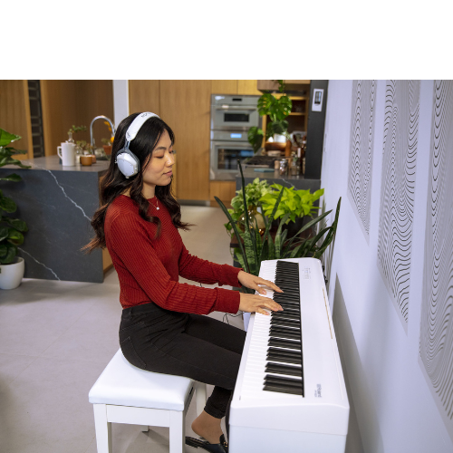 Fjölskyldutilboð á Roland FP-30X rafmagnspíanói með öllu